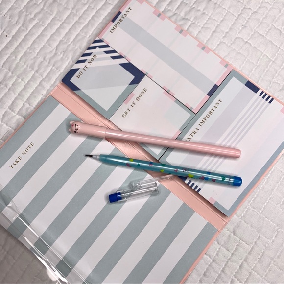 2/$15 Notes set- Post it note set w/ cat pen & a refillable pencil - Picture 7 of 7